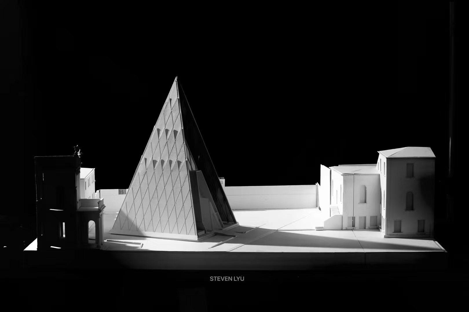 The Game of Void and Solid